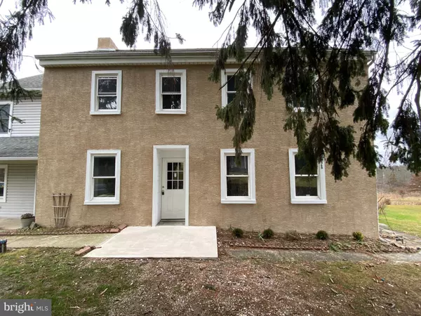 2063 HILL RD #B, Perkiomenville, PA 18074