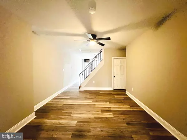 Gloucester City, NJ 08030,215 MIDDLESEX ST