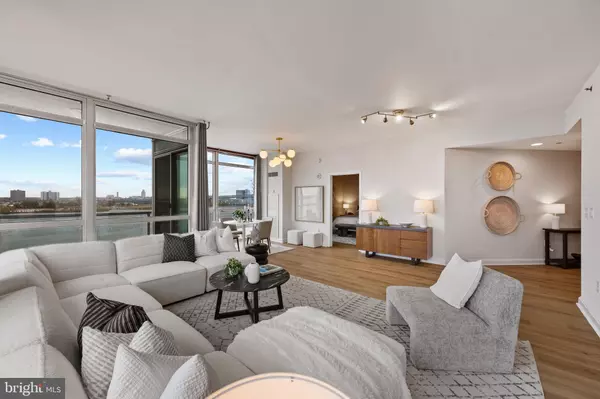 Philadelphia, PA 19123,901 N PENN ST #R901