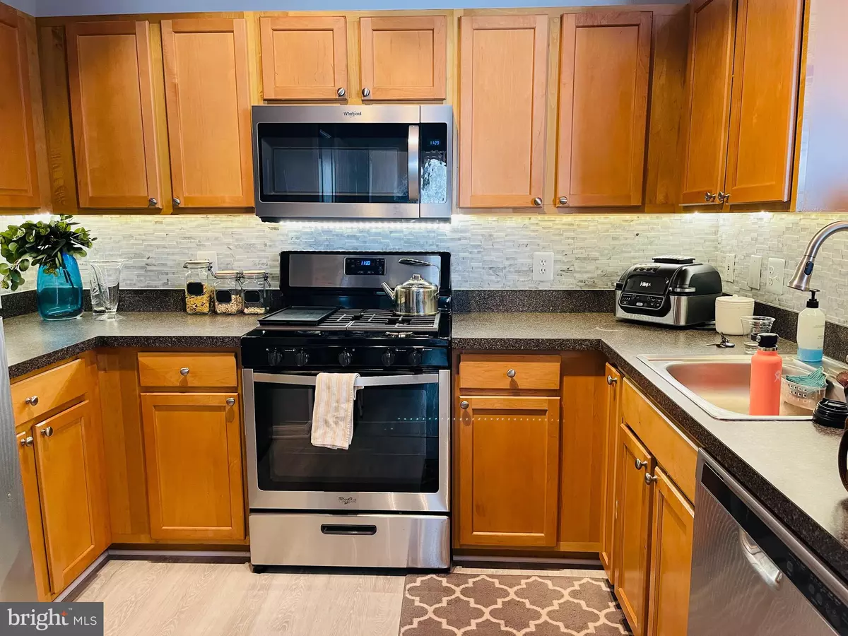 Reston, VA 20190,12000 MARKET ST #341