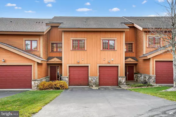 496 SOUTHWIND CIR, Seven Springs, PA 15622