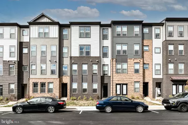 45922 SWALLOW TER, Sterling, VA 20165