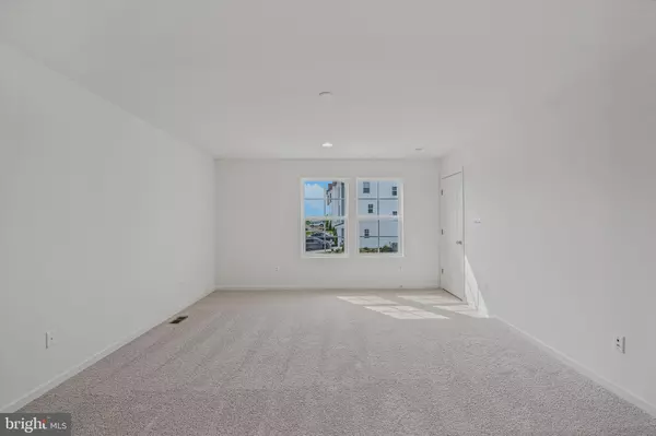 Falling Waters, WV 25419,162 LUDGATE MNR