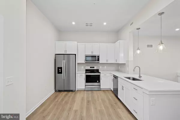 Leesburg, VA 20176,750 MOUNT AIRY TER NE #403A