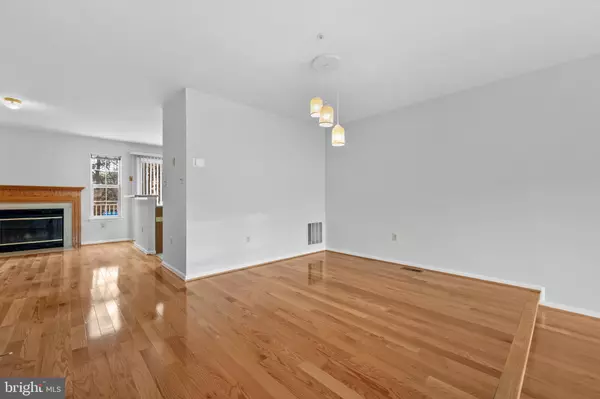 Greenbelt, MD 20770,7936 VANITY FAIR DR