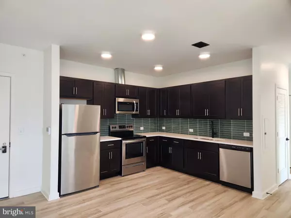 Fredericksburg, VA 22401,102 HANOVER ST #402