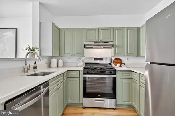 Falls Church, VA 22041,5575 SEMINARY RD #312