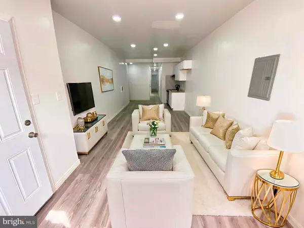 Philadelphia, PA 19133,915 W DAUPHIN ST