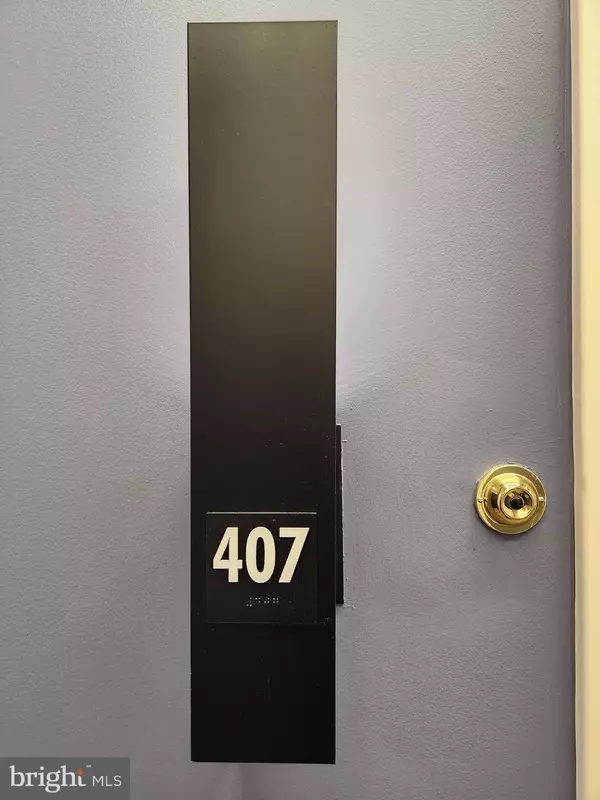 Fredericksburg, VA 22401,102 HANOVER ST #407