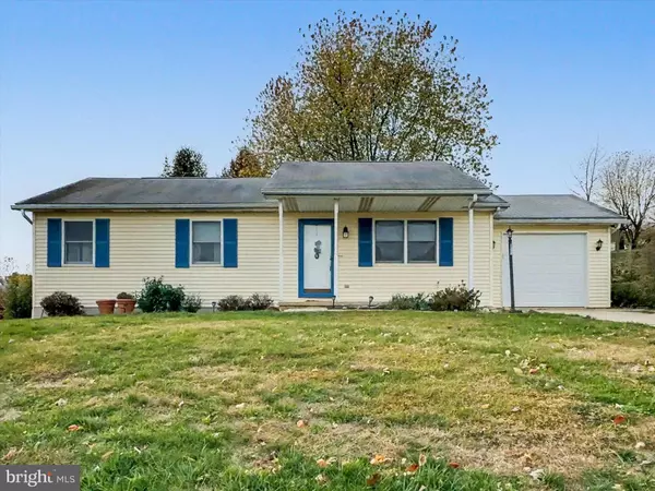 123 OVERVIEW CIR E, Red Lion, PA 17356