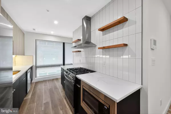 Philadelphia, PA 19130,1527 OGDEN ST #A