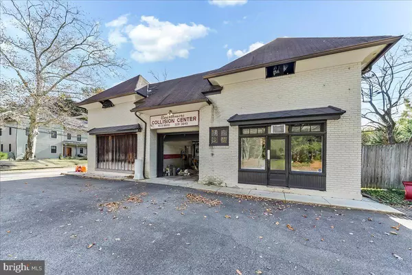 Swarthmore, PA 19081,630 YALE AVE