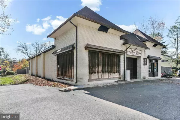 Swarthmore, PA 19081,630 YALE AVE