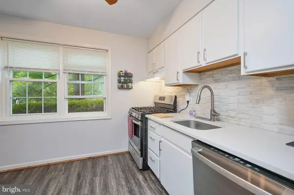 Rockville, MD 20850,742 COLLEGE PKWY #7-742