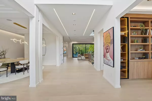 Vienna, VA 22182,9408 OLD COURTHOUSE RD