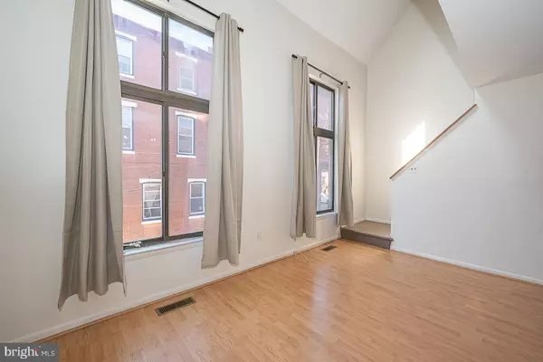 Philadelphia, PA 19130,765 N RINGGOLD ST #B