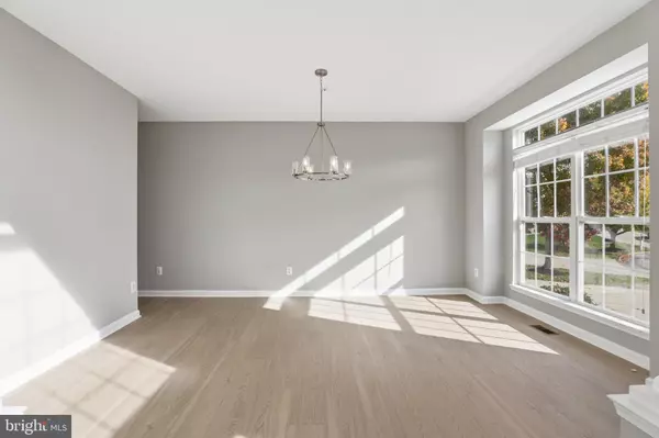 Lanham, MD 20706,5704 LYNGATE CT