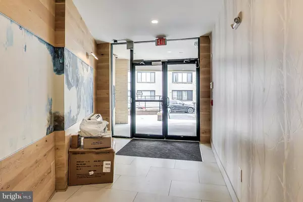 Washington, DC 20009,3035 15TH ST NW #105