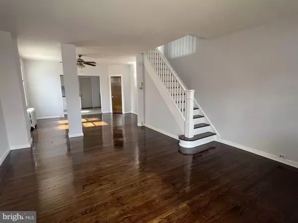 Philadelphia, PA 19136,4246 RHAWN ST