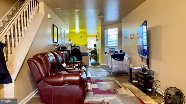 Philadelphia, PA 19139,5438 IRVING ST