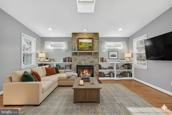 Arlington, VA 22207,5100 23RD RD N