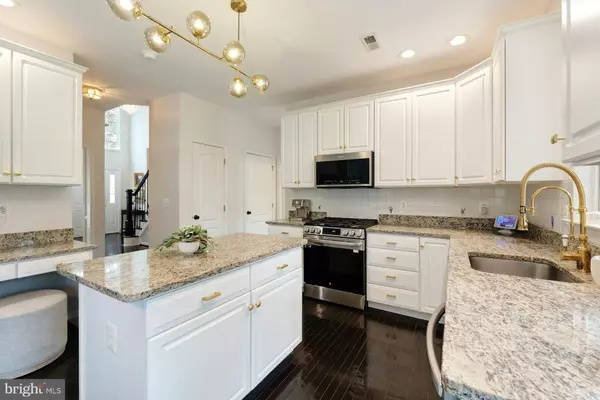 Ashburn, VA 20147,21581 KOUROS CT