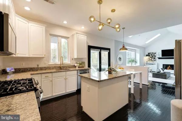 Ashburn, VA 20147,21581 KOUROS CT