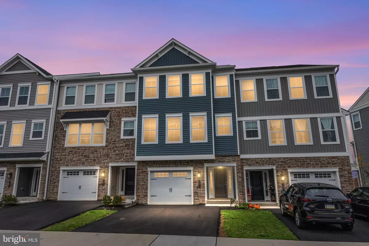 North Wales, PA 19454,105 HIGHER ROCK CT