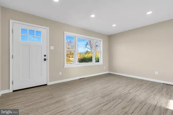 Pemberton, NJ 08068,86 SCRAPETOWN RD