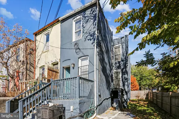 Baltimore, MD 21213,1517 E LANVALE ST