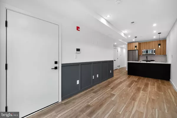 Philadelphia, PA 19130,1527 OGDEN ST #B