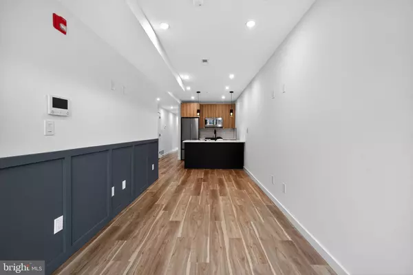 Philadelphia, PA 19130,1527 OGDEN ST #B