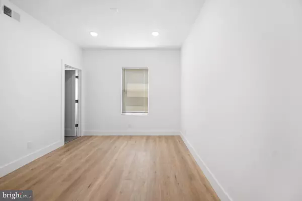 Philadelphia, PA 19121,3216 W DIAMOND ST #2