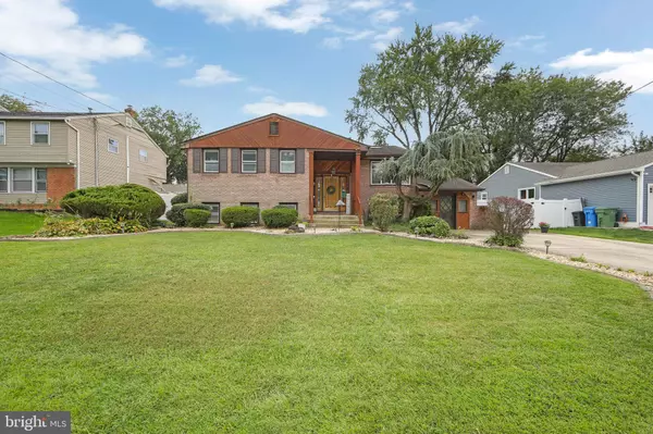 Cherry Hill, NJ 08002,5 IVY LN