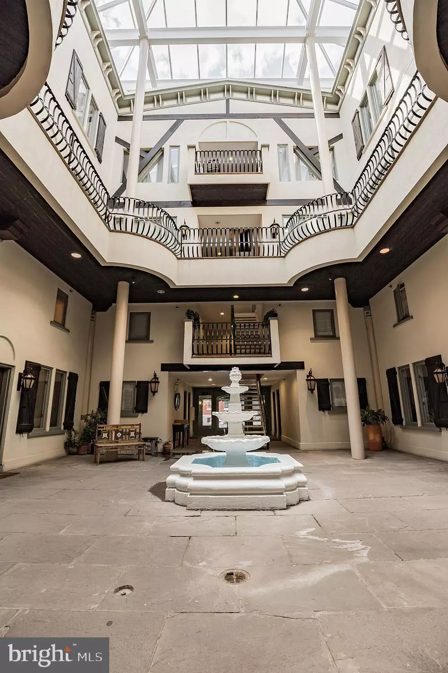 Philadelphia, PA 19130,627-37 N 18TH ST #110