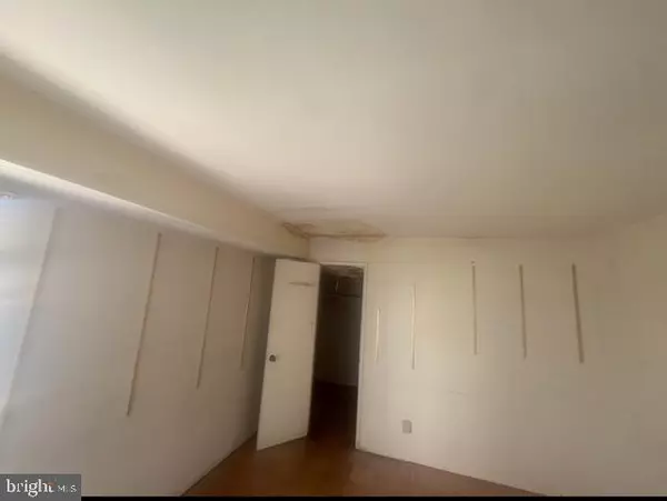 Rockville, MD 20850,150 MONROE ST #150-302