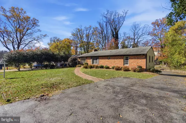 Falls Church, VA 22044,3110 JUNIPER LN