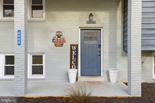 Temple Hills, MD 20748,6906 BERKSHIRE DR