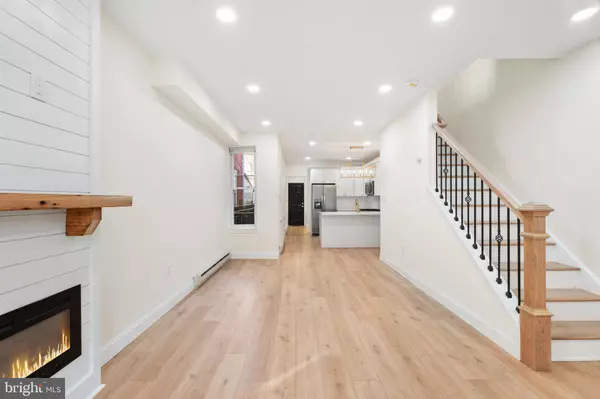 Philadelphia, PA 19140,4043 N 8TH ST