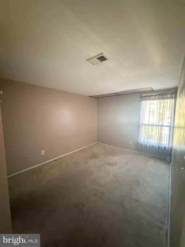 Temple Hills, MD 20748,3310 HUNTLEY SQUARE DR #A2