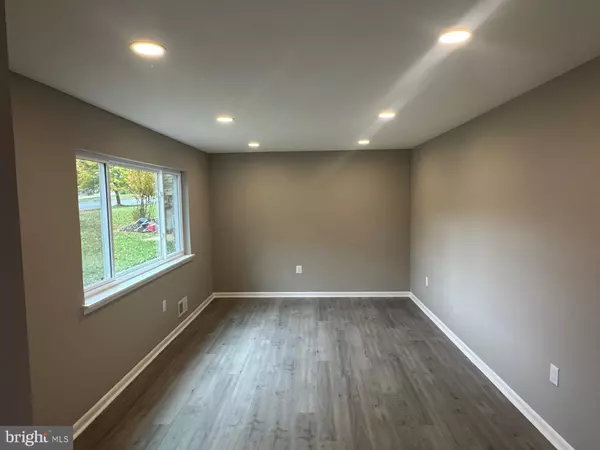 Fort Washington, MD 20744,402 WARBURTON OAKS DR