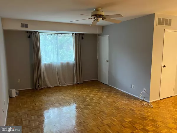 Philadelphia, PA 19115,9921 BUSTLETON AVE #N-10