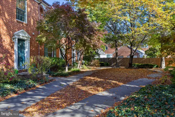 Baltimore, MD 21230,215-W HILL ST