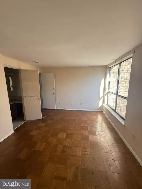 Temple Hills, MD 20748,3322 HUNTLEY SQUARE DR #B2