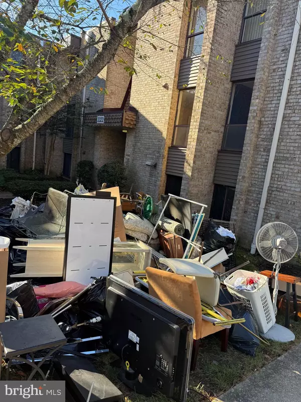 Temple Hills, MD 20748,3322 HUNTLEY SQUARE DR #B2