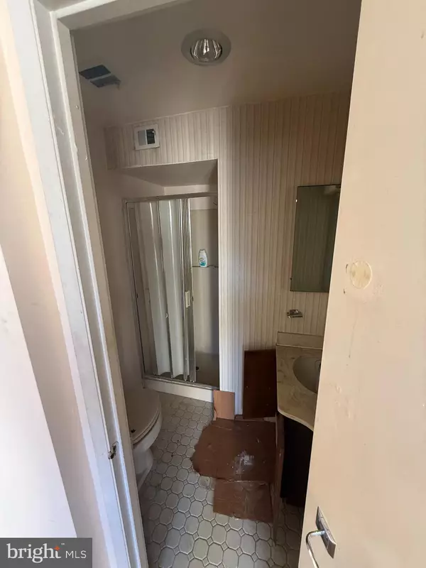 Temple Hills, MD 20748,3322 HUNTLEY SQUARE DR #B2