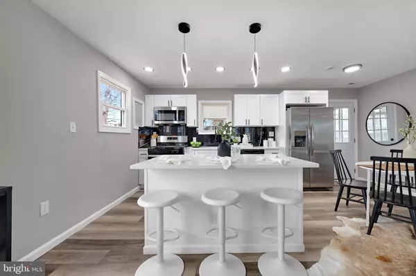 Laurel, MD 20707,1002 7TH ST