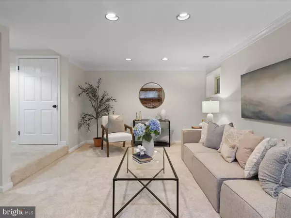 Falls Church, VA 22044,3001 FEDERAL HILL DR