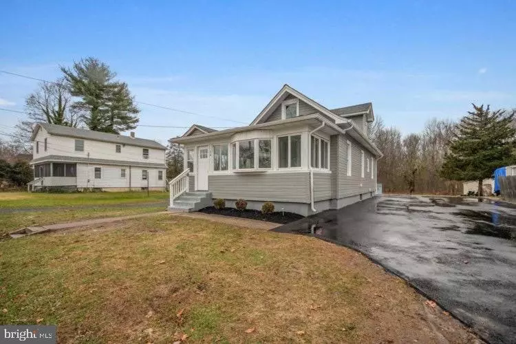 14 SEWELL ST, Glassboro, NJ 08028