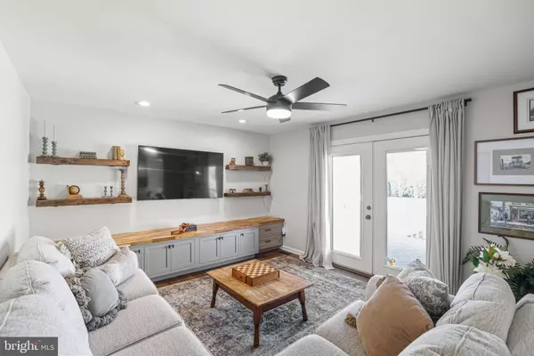 Morrisville, PA 19067,113 JULIET RD